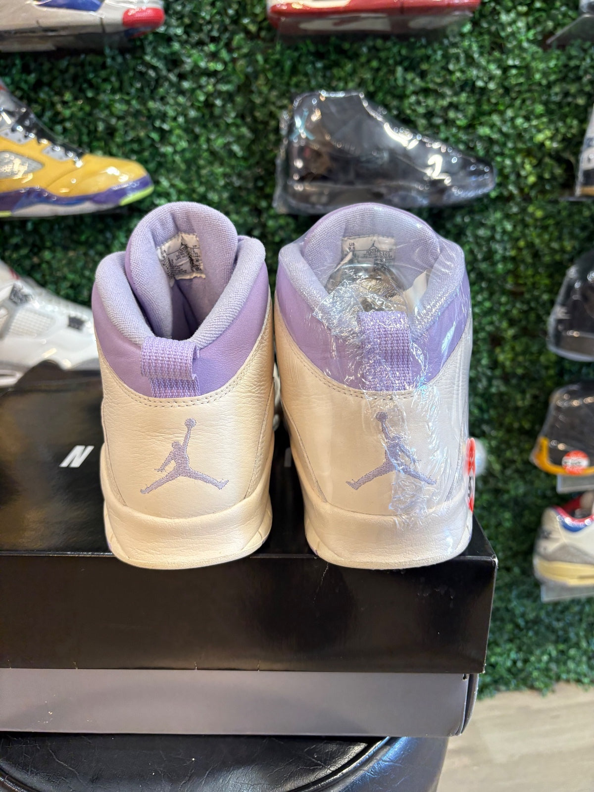Women’s Air Jordan 10 Retro “Hydrangeas” Women’s 9.5 Men’s 8