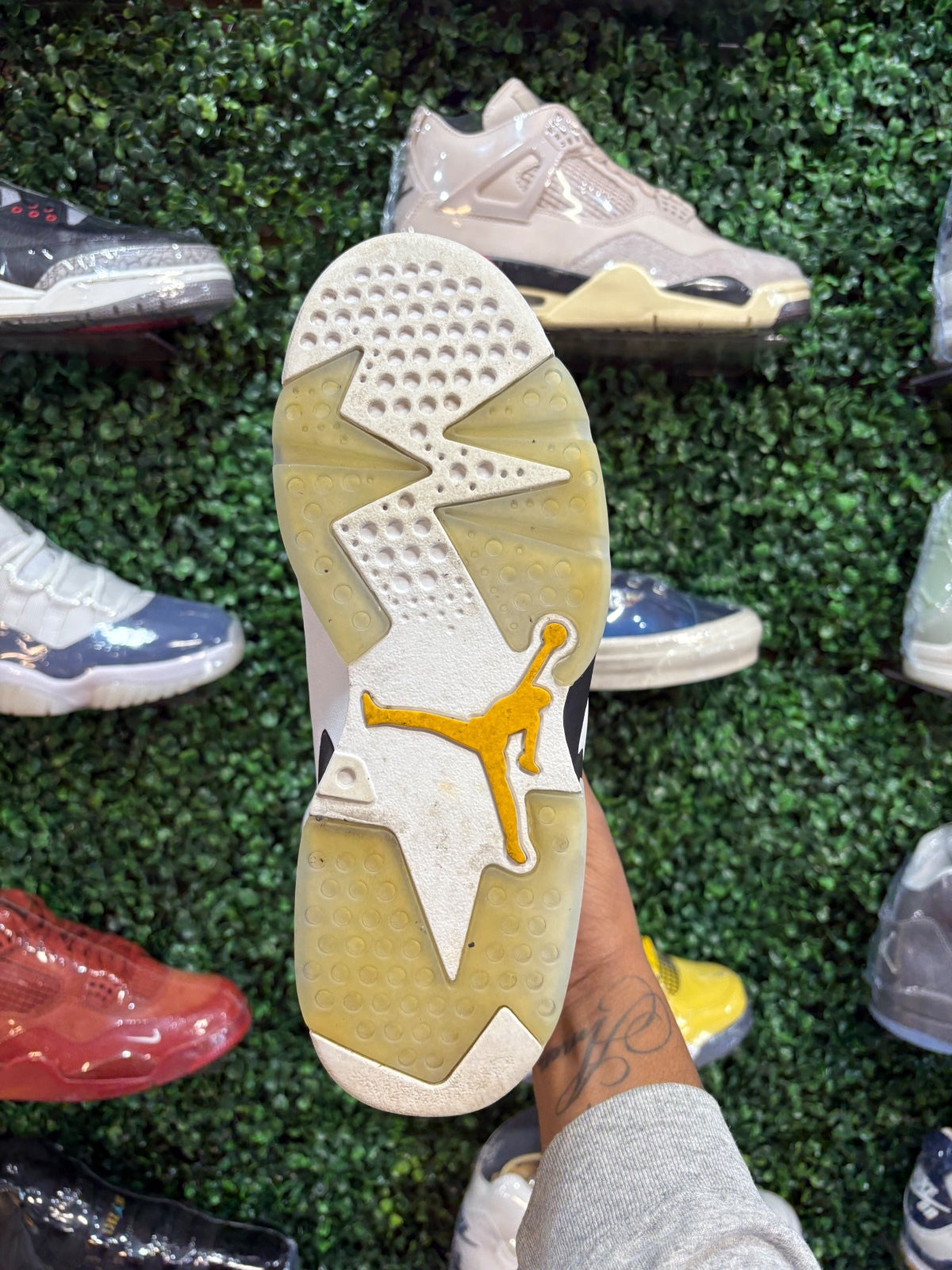 Air Jordan 6 “Yellow Ochre” Men’s 8