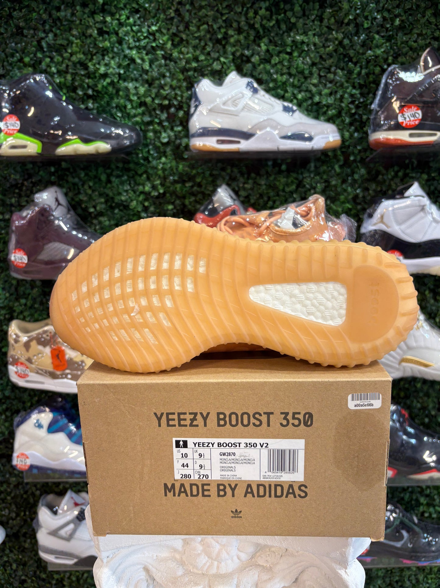 Yeezy 350 “Mono Clay”