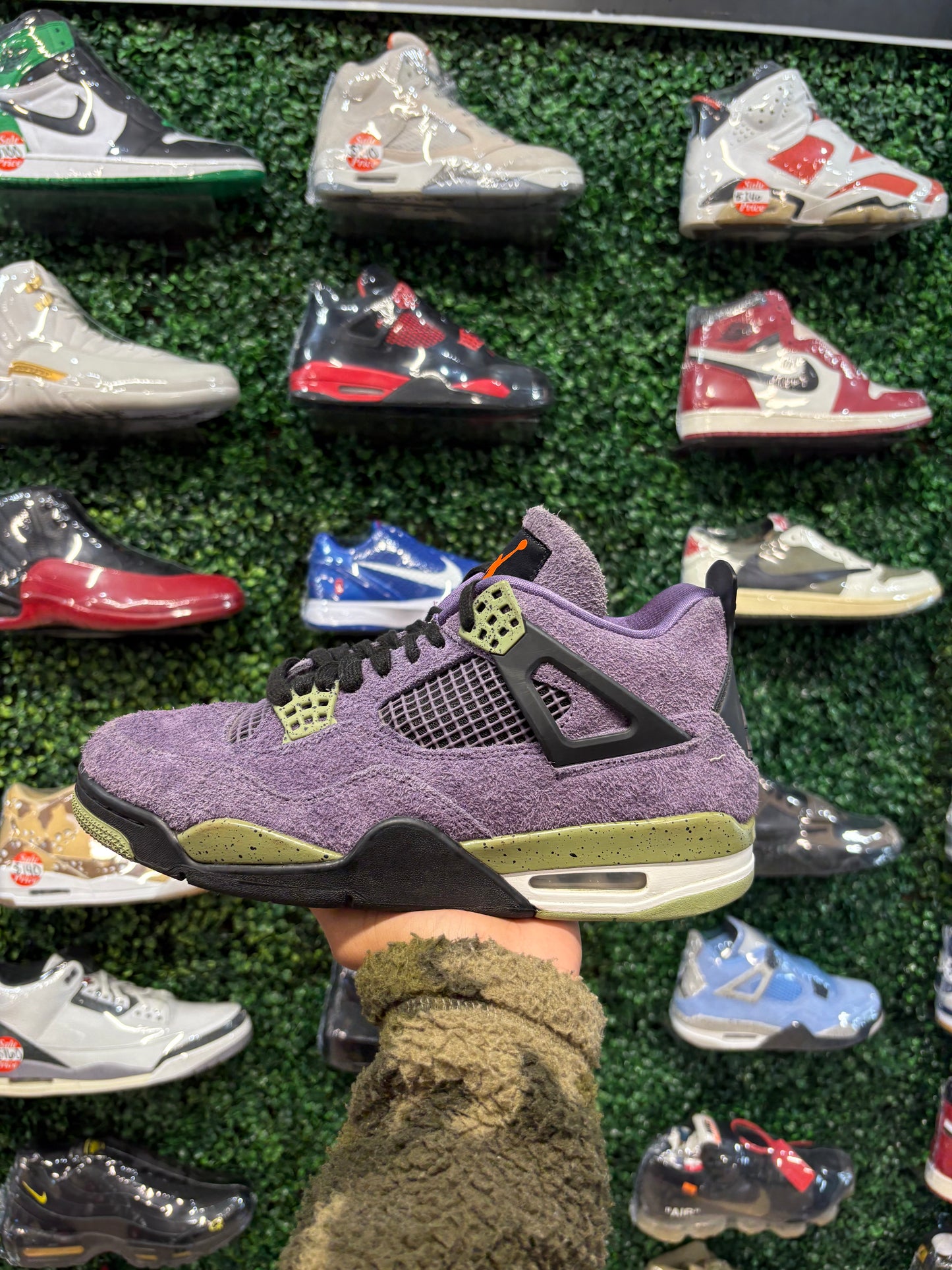Jordan 4 “Canyon Purple”