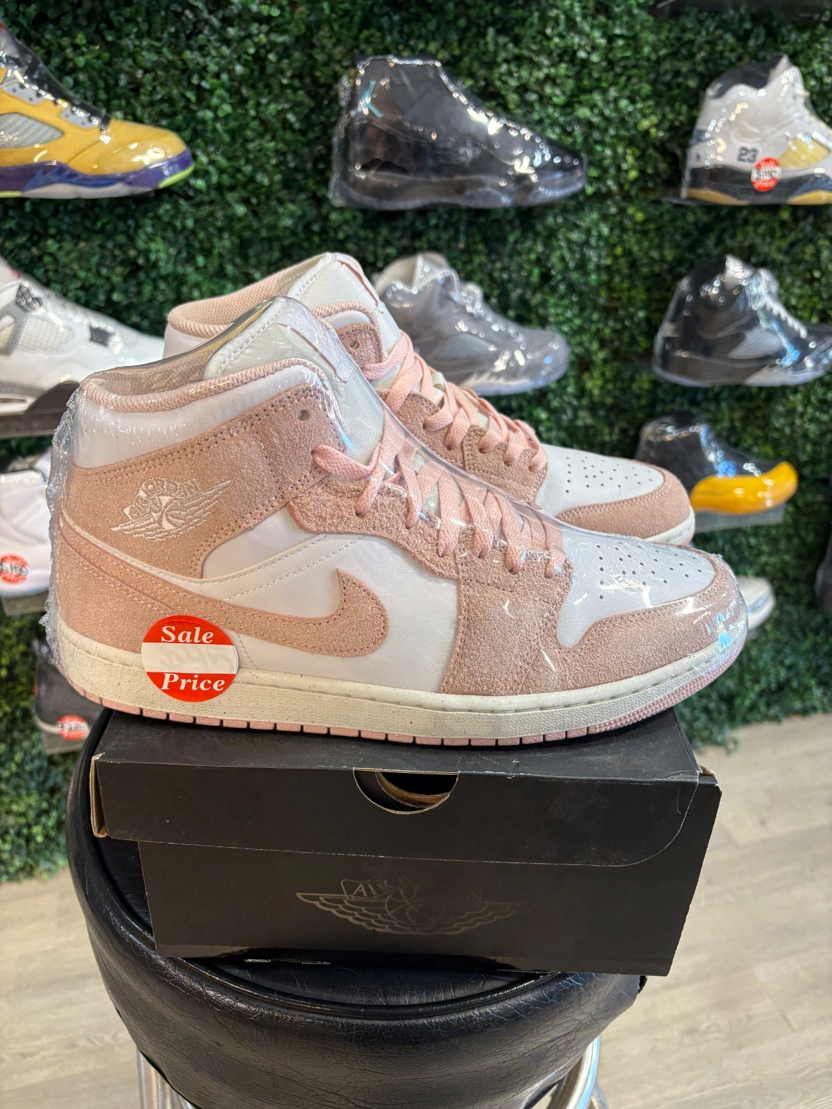 Air Jordan 1 Mid SE “Legend Pink” Men’s 11.5