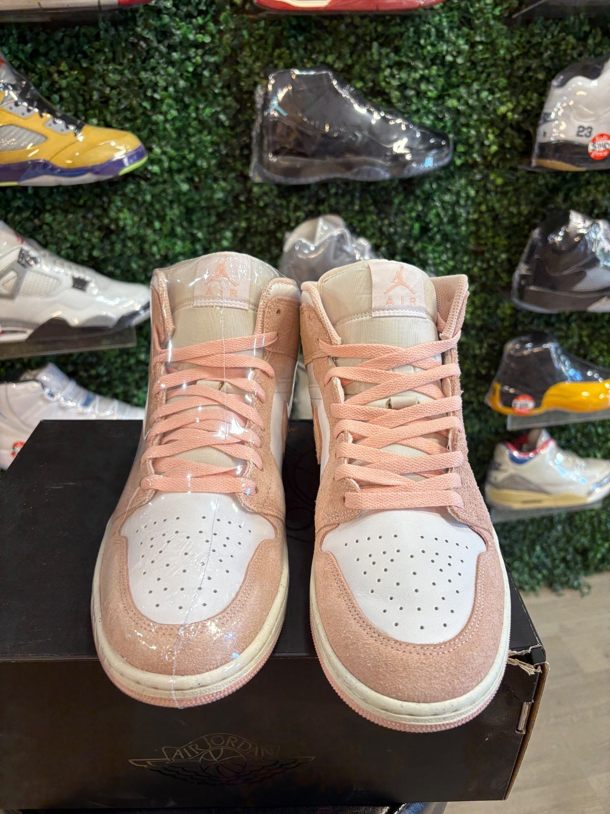 Air Jordan 1 Mid SE “Legend Pink” Men’s 11.5