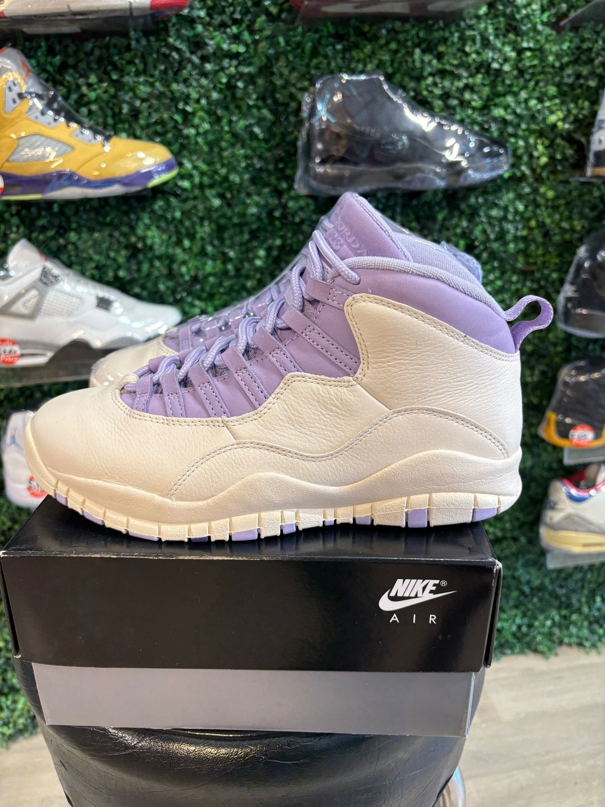 Women’s Air Jordan 10 Retro “Hydrangeas” Women’s 9.5 Men’s 8
