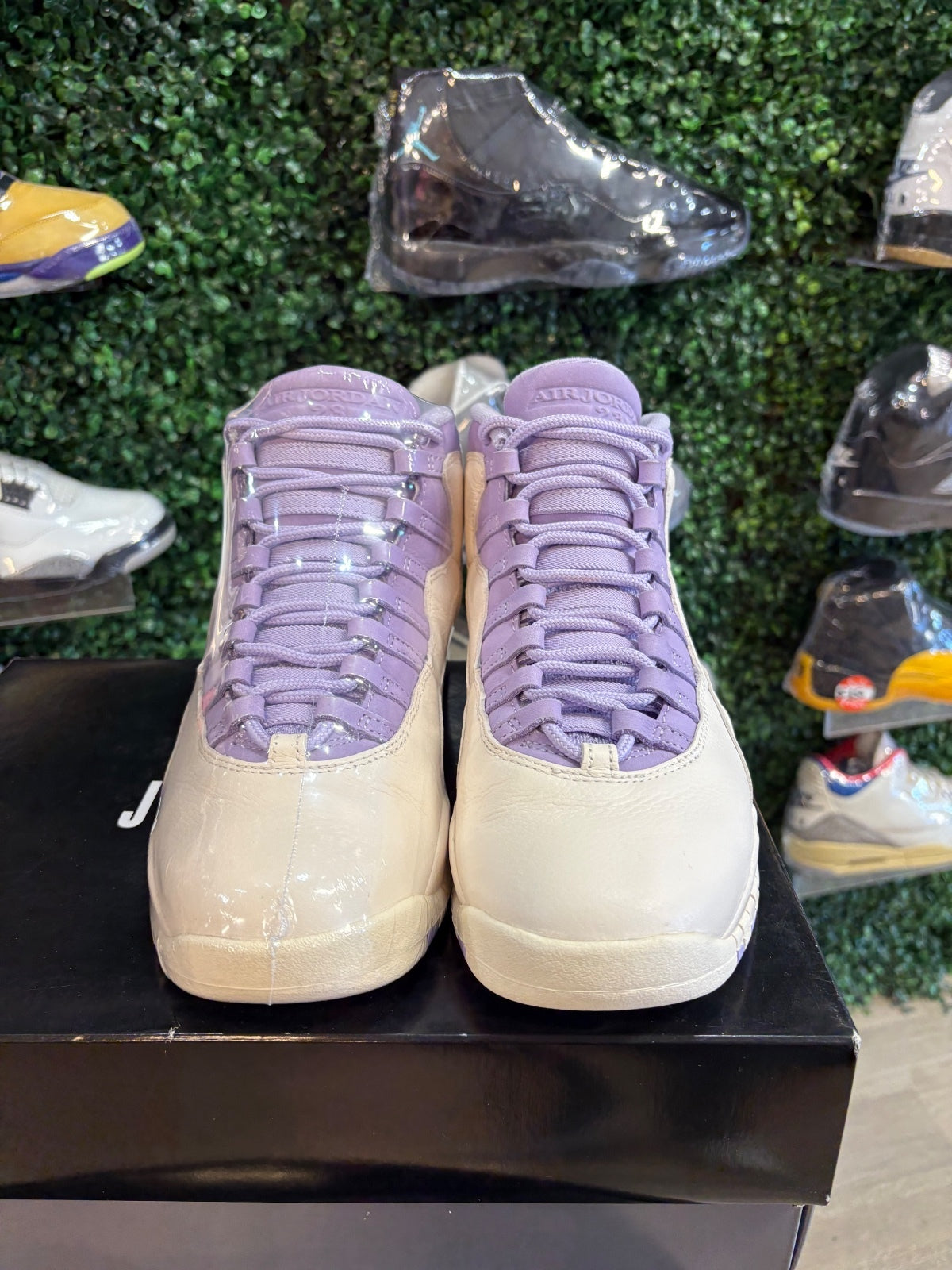 Women’s Air Jordan 10 Retro “Hydrangeas” Women’s 9.5 Men’s 8