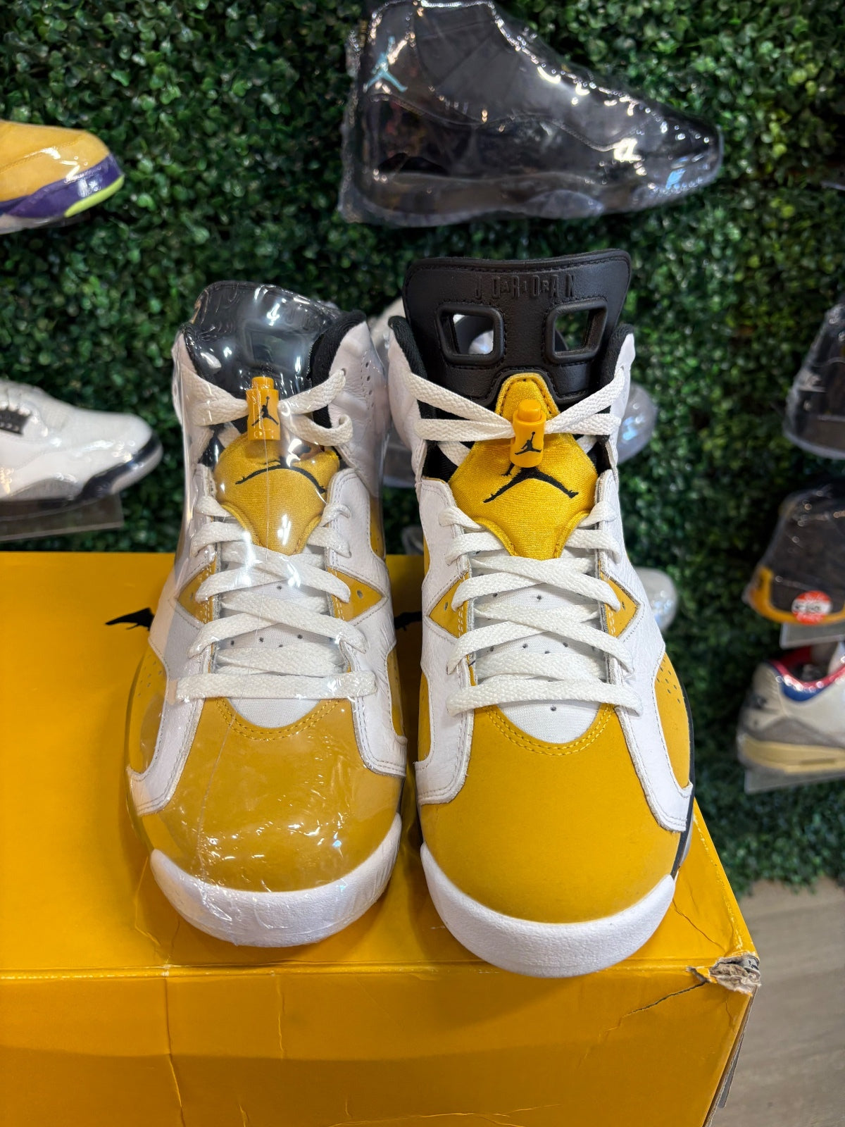 Air Jordan 6 “Yellow Ochre” Men’s 8